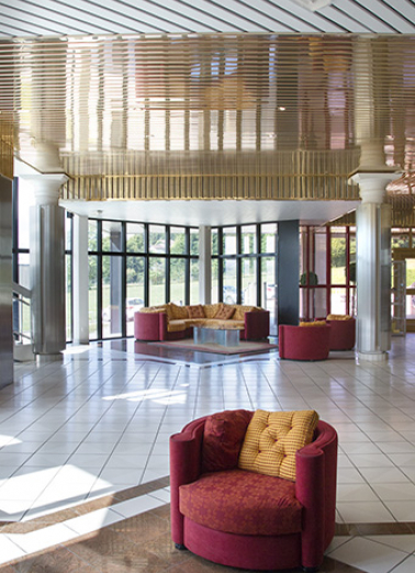 Hall : sièges. © Région Bourgogne-Franche-Comté, Inventaire du patrimoine