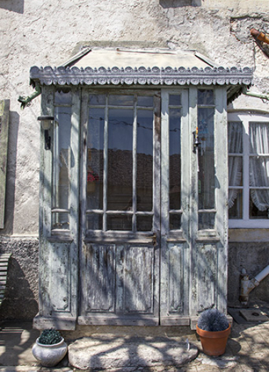 Façade antérieure : véranda. © Région Bourgogne-Franche-Comté, Inventaire du patrimoine Façade antérieure : véranda. © Région Bourgogne-Franche-Comté, Inventaire du patrimoine