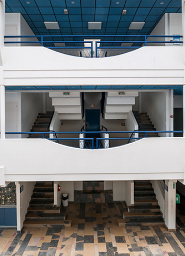 Détail d'escalier intérieur perpendiculaire à l'axe de la rue. © Région Bourgogne-Franche-Comté, Inventaire du patrimoine