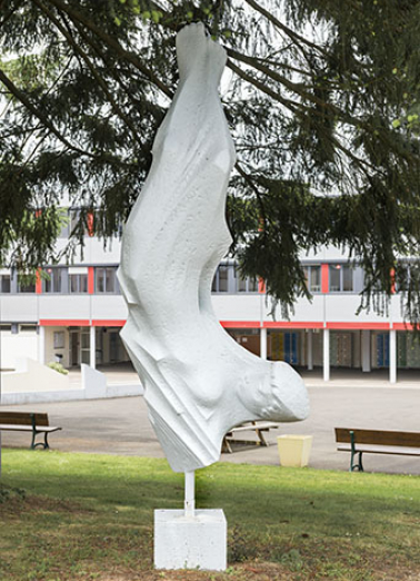 L'oeuvre dans son site : face antérieure. © Région Bourgogne-Franche-Comté, Inventaire du patrimoine