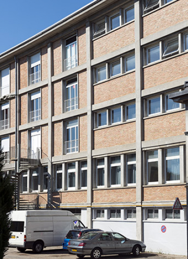Détail de la façade postérieure du bâtiment d'internat, logement, restauration. (ex-Léger) © Région Bourgogne-Franche-Comté, Inventaire du patrimoine
