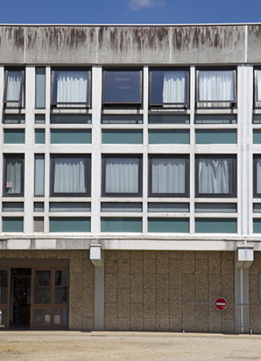 Détail de la façade postérieure - ouest - de l'externat. © Région Bourgogne-Franche-Comté, Inventaire du patrimoine