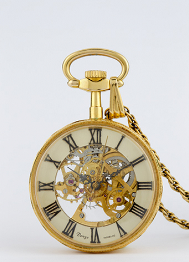 Montre de gousset mécanique (modèle unique de montre-squelette pour femme) : atelier d'horlogerie Donzé (12 Rue Neuve). © Région Bourgogne-Franche-Comté, Inventaire du patrimoine