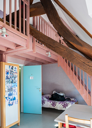 Internat, chambre. © Région Bourgogne-Franche-Comté, Inventaire du patrimoine Internat, chambre. © Région Bourgogne-Franche-Comté, Inventaire du patrimoine