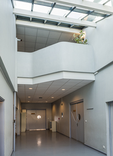 Vue intérieure du bâtiment d'administration. © Région Bourgogne-Franche-Comté, Inventaire du patrimoine