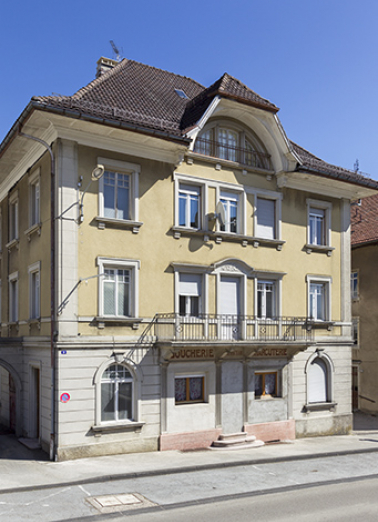Façade antérieure. © Région Bourgogne-Franche-Comté, Inventaire du patrimoine Façade antérieure. © Région Bourgogne-Franche-Comté, Inventaire du patrimoine