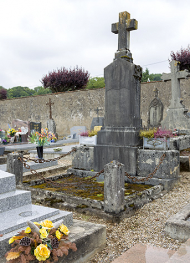 Tombeau d'Eugène Jardel. © Région Bourgogne-Franche-Comté, Inventaire du patrimoine