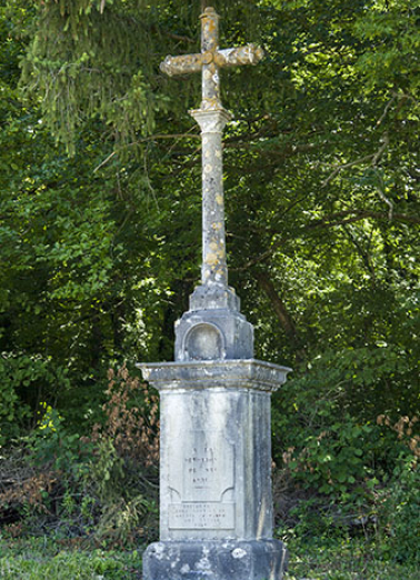 Croix Sainte-Anne, rue de Tincey. © Région Bourgogne-Franche-Comté, Inventaire du patrimoine