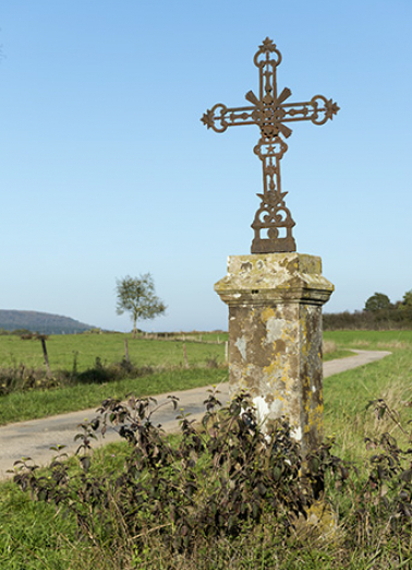 Croix de chemin. © Région Bourgogne-Franche-Comté, Inventaire du patrimoine