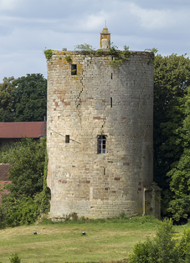 donjon © Région Bourgogne-Franche-Comté, Inventaire du patrimoine