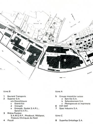 Plan de localisation des sociétés occupant le site en 1992. D'après le plan cadastral, 1982, section DH, 1/1 000 réduit à l'échelle approximative 1/4 000. © Région Bourgogne-Franche-Comté, Inventaire du patrimoine