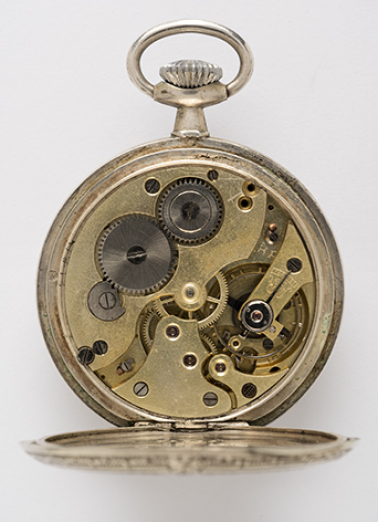 Montre de gousset mécanique des Ets Victor Mougin : mouvement Parrenin HP modèle T. (Collection particulière : Jean-Claude Vuez, Villers-le-Lac). © Région Bourgogne-Franche-Comté, Inventaire du patrimoine