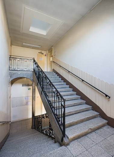 Grand escalier : dernière volée, vue depuis le dernier repos. © Région Bourgogne-Franche-Comté, Inventaire du patrimoine Grand escalier : dernière volée, vue depuis le dernier repos. © Région Bourgogne-Franche-Comté, Inventaire du patrimoine