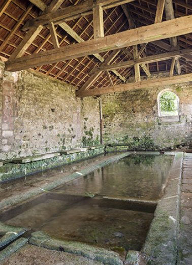 Vue générale des bassins. © Région Bourgogne-Franche-Comté, Inventaire du patrimoine Vue générale des bassins. © Région Bourgogne-Franche-Comté, Inventaire du patrimoine