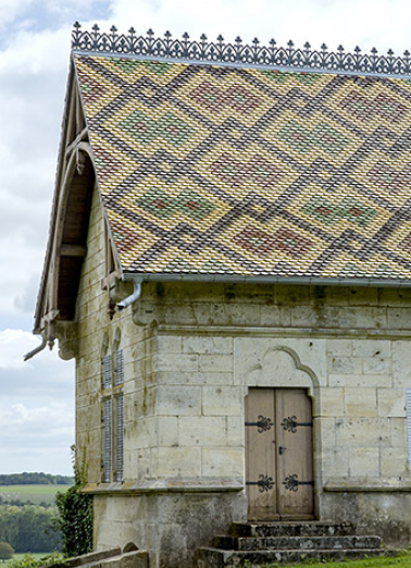 Détail : porte d'entrée. © Région Bourgogne-Franche-Comté, Inventaire du patrimoine