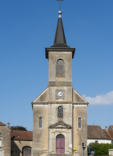 L'édifice depuis la Grande rue. © Région Bourgogne-Franche-Comté, Inventaire du patrimoine L'édifice depuis la Grande rue. © Région Bourgogne-Franche-Comté, Inventaire du patrimoine