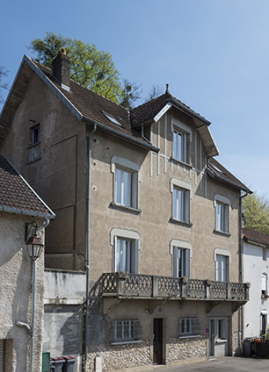 Façade principale du pavillon. © Région Bourgogne-Franche-Comté, Inventaire du patrimoine