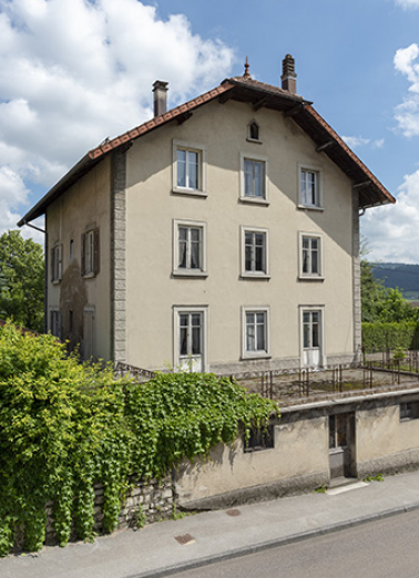 Façade antérieure, de trois quarts gauche. © Région Bourgogne-Franche-Comté, Inventaire du patrimoine