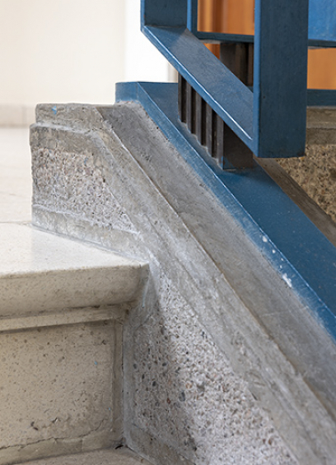 Rez-de-chaussée, corps oriental : détail de la rampe de l'escalier. © Région Bourgogne-Franche-Comté, Inventaire du patrimoine