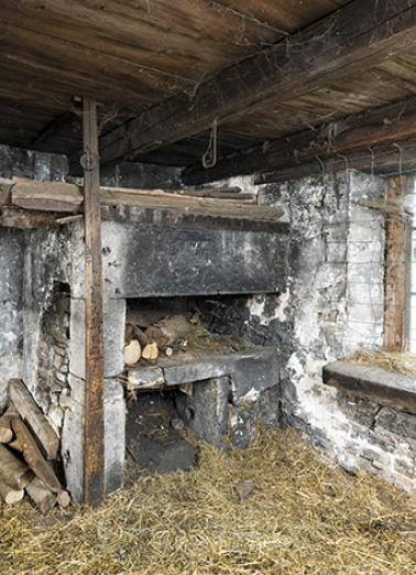 Forge nord : foyer. © Région Bourgogne-Franche-Comté, Inventaire du patrimoine Forge nord : foyer. © Région Bourgogne-Franche-Comté, Inventaire du patrimoine