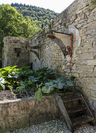 Vestiges de l'usine : supports de transmission. © Région Bourgogne-Franche-Comté, Inventaire du patrimoine Vestiges de l'usine : supports de transmission. © Région Bourgogne-Franche-Comté, Inventaire du patrimoine