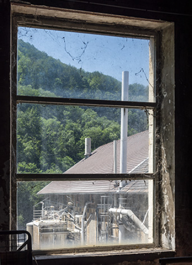 Atelier de fabrication (ancienne pointerie) : façade latérale gauche, vue depuis l'ancienne tréfilerie. © Région Bourgogne-Franche-Comté, Inventaire du patrimoine