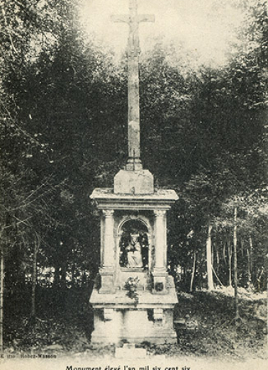 croix monumentale © Région Bourgogne-Franche-Comté, Inventaire du patrimoine  croix monumentale © Région Bourgogne-Franche-Comté, Inventaire du patrimoine