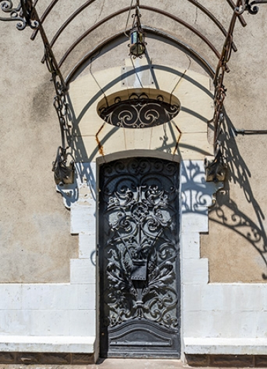porte © Région Bourgogne-Franche-Comté, Inventaire du patrimoine  porte © Région Bourgogne-Franche-Comté, Inventaire du patrimoine