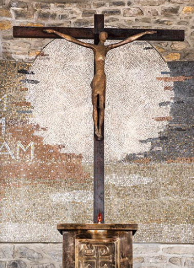 croix d'autel revêtement mural tabernacle © Région Bourgogne-Franche-Comté, Inventaire du patrimoine  croix d'autel revêtement mural tabernacle © Région Bourgogne-Franche-Comté, Inventaire du patrimoine