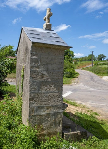 oratoire © Région Bourgogne-Franche-Comté, Inventaire du patrimoine  oratoire © Région Bourgogne-Franche-Comté, Inventaire du patrimoine