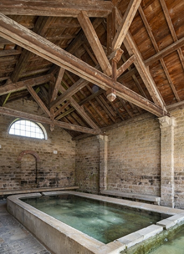 fontaine lavoir © Région Bourgogne-Franche-Comté, Inventaire du patrimoine  fontaine lavoir © Région Bourgogne-Franche-Comté, Inventaire du patrimoine