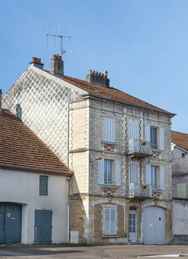remise de matériel d'incendie © Région Bourgogne-Franche-Comté, Inventaire du patrimoine  remise de matériel d'incendie © Région Bourgogne-Franche-Comté, Inventaire du patrimoine