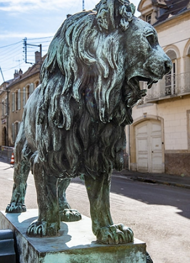 fontaine sculpture © Région Bourgogne-Franche-Comté, Inventaire du patrimoine  fontaine sculpture © Région Bourgogne-Franche-Comté, Inventaire du patrimoine