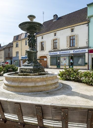  fontaine © Région Bourgogne-Franche-Comté, Inventaire du patrimoine