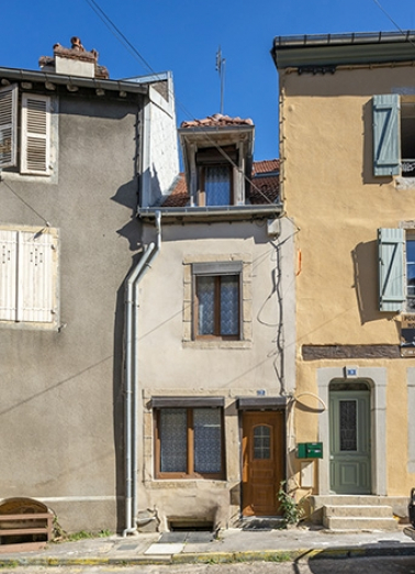  maison ensemble d'édifices derrière façade © Région Bourgogne-Franche-Comté, Inventaire du patrimoine