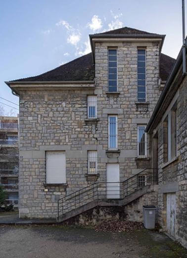 presbytère centre paroissial escalier chapelle sacristie © Région Bourgogne-Franche-Comté, Inventaire du patrimoine  presbytère centre paroissial escalier chapelle sacristie © Région Bourgogne-Franche-Comté, Inventaire du patrimoine