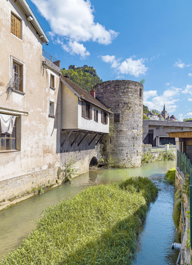 fortification d'agglomération place forte tour © Région Bourgogne-Franche-Comté, Inventaire du patrimoine  fortification d'agglomération place forte tour © Région Bourgogne-Franche-Comté, Inventaire du patrimoine