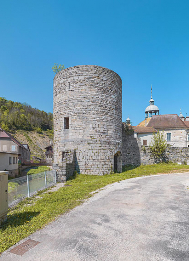 tour fortification d'agglomération © Région Bourgogne-Franche-Comté, Inventaire du patrimoine  tour fortification d'agglomération © Région Bourgogne-Franche-Comté, Inventaire du patrimoine