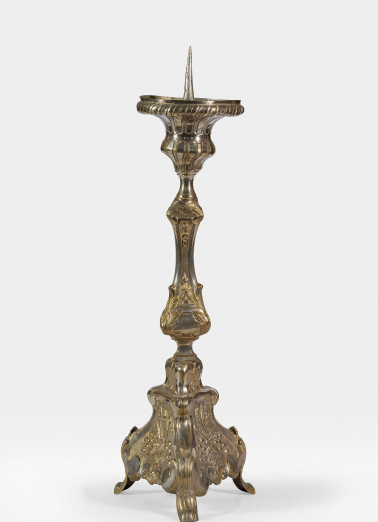 chandelier d'autel © Région Bourgogne-Franche-Comté, Inventaire du patrimoine  chandelier d'autel © Région Bourgogne-Franche-Comté, Inventaire du patrimoine