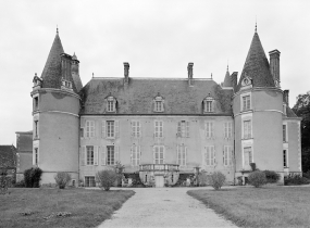 Façade postérieure du logis. © Région Bourgogne-Franche-Comté, Inventaire du patrimoine