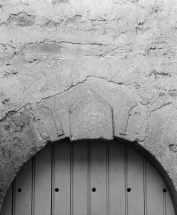 Clé de la porte située entre le logis et la porcherie. © Région Bourgogne-Franche-Comté, Inventaire du patrimoine