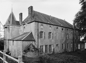 Elévations postérieure et gauche. © Région Bourgogne-Franche-Comté, Inventaire du patrimoine