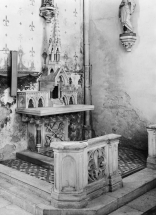 Vue d'ensemble de l'autel latéral droit, dans le bras droit du transept. © Région Bourgogne-Franche-Comté, Inventaire du patrimoine