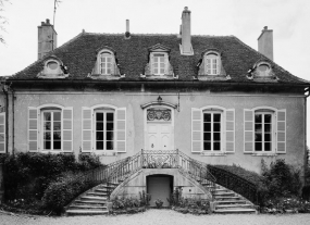 Vue de la façade. © Région Bourgogne-Franche-Comté, Inventaire du patrimoine