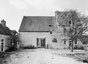 Vue depuis la cour. © Région Bourgogne-Franche-Comté, Inventaire du patrimoine