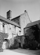 Vue générale de la maison sise parcelle 105 bis, section B1 du cadastre de 1951. © Région Bourgogne-Franche-Comté, Inventaire du patrimoine