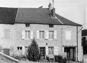 Vue d'ensemble de la maison, sise parcelle 52, section D1 sur le cadastre de 1959. © Région Bourgogne-Franche-Comté, Inventaire du patrimoine