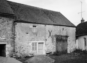 Vue d'ensemble de la ferme sise parcelle 139, section AB du cadastre de 1956. © Région Bourgogne-Franche-Comté, Inventaire du patrimoine