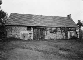 Vue d'ensemble de la ferme sise parcelle 211, section C3 sur le cadastre de 1934. © Région Bourgogne-Franche-Comté, Inventaire du patrimoine