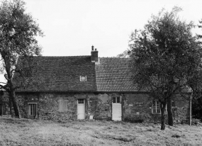 Vue d'ensemble, façade postérieure. © Région Bourgogne-Franche-Comté, Inventaire du patrimoine